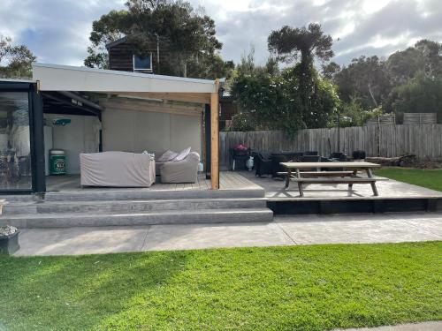 Κήπος έξω από το Beach House Getaway 1