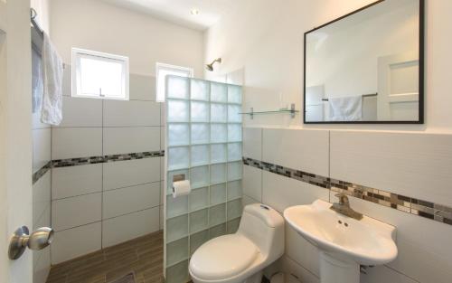 Gallery image of In the Shade Hotel - Coworking - 300Mbit - Adults Only in Tamarindo