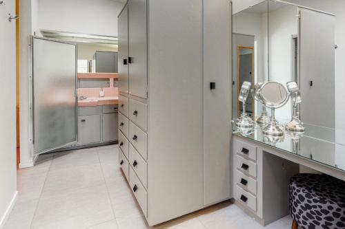 Mod Reflections at Tamarisk – Photos 2