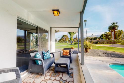 Mod Reflections at Tamarisk – Photos 3