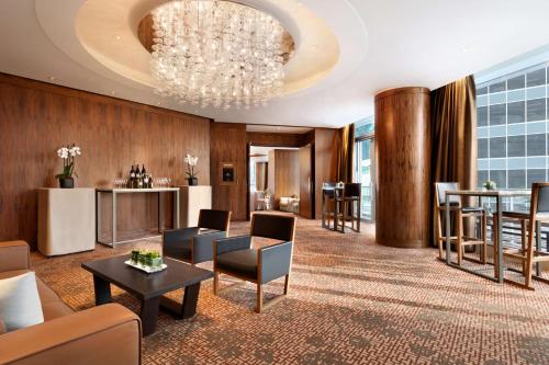 Shangri-La Vancouver Image
