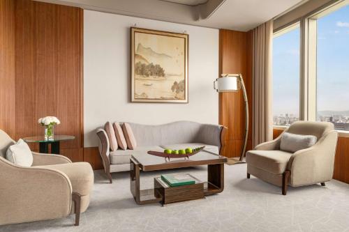 Гостиная зона в Shangri-La Far Eastern, Taipei