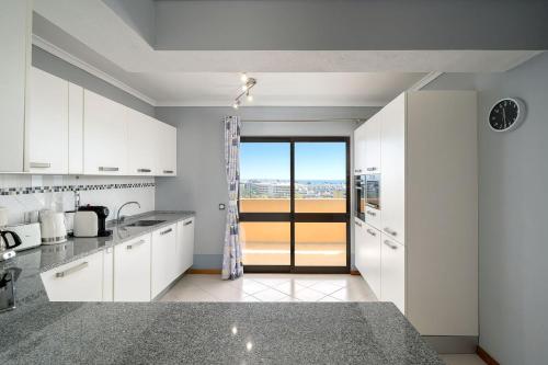 Bela Vista Penthouse with Pool by LovelyStay