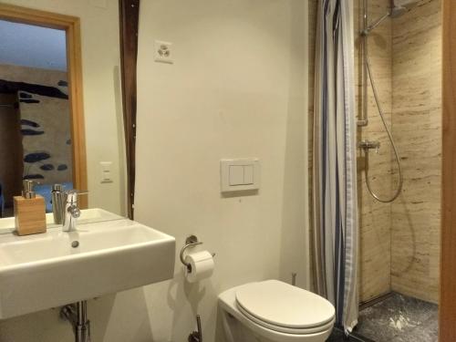 Guesthouse "Castello del Nucleo"にあるバスルーム