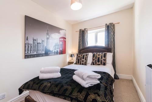 Spacious one bedroom apartment with free parking, Nottingham, Marea Britanie