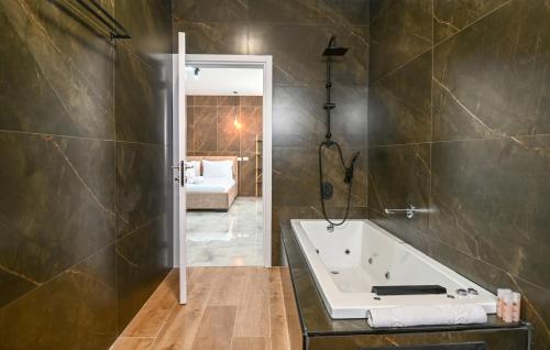 Lake Mansion Boutique Apartments tesisinde bir banyo