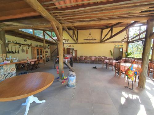 Restoran atau tempat lain untuk makan di Pousada Recanto da Lunane