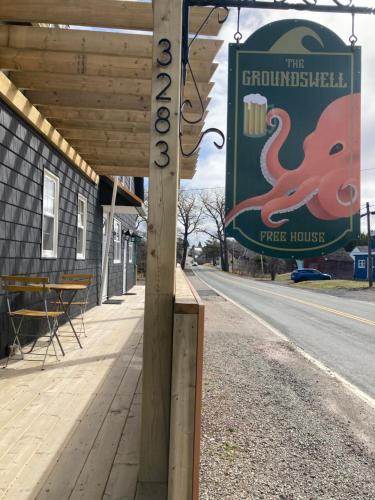 Φωτογραφία από το άλμπουμ του Groundswell Pub & Inn σε DʼEscousse