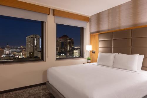 Hyatt Place Houston Downtown Image