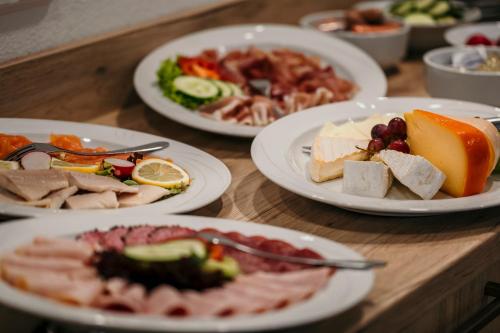 Jídlo v hotelu nebo okolí