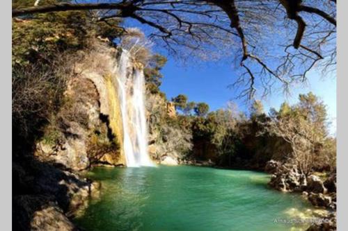 Gallery image of Gîte provençal indépendant avec piscine chauffée : LE SUY BIEN in Flayosc