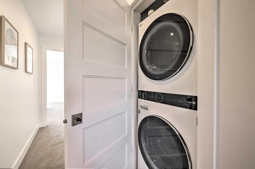 Φωτογραφία από το άλμπουμ του Spacious St George Townhome with Grill and Views! σε Σεντ Τζορτζ