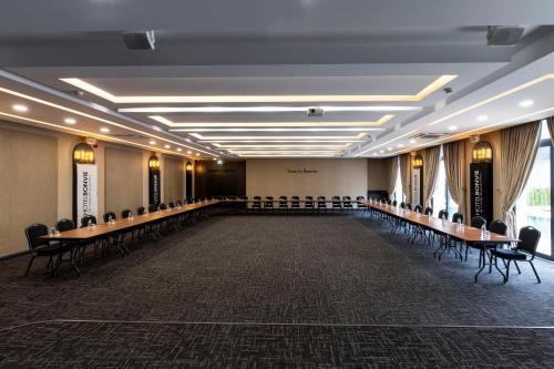 Οι επιχειρηματικές εγκαταστάσεις ή/και οι αίθουσες συνεδριάσεων στο Hotel Bonvie