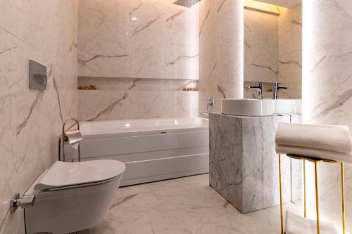 Ένα μπάνιο στο Hotel Bonvie