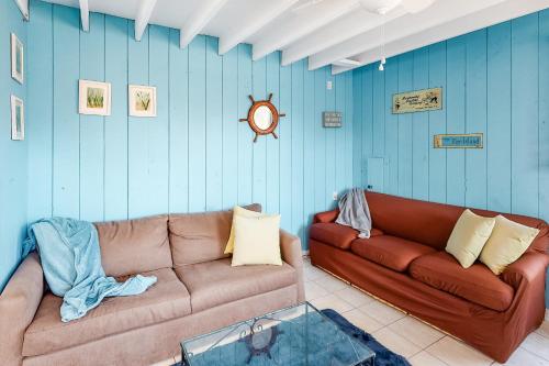 Surfside Retreat On Champlain Street – Photos 2