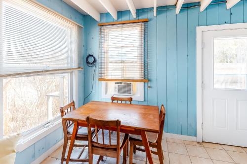 Surfside Retreat On Champlain Street – Photos 3