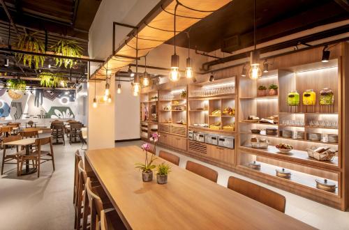 Jídlo v hotelu nebo okolí