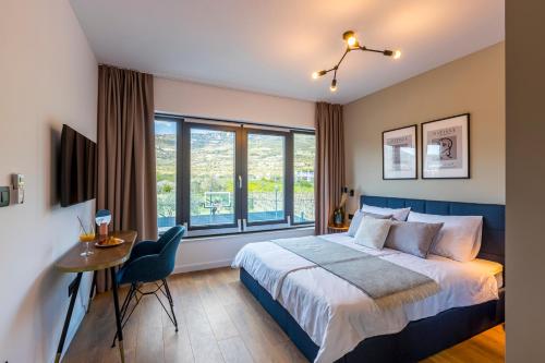Villa SEVEN HEARTS with heated pool and basketball court near Split