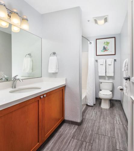 Ένα μπάνιο στο WorldMark Palm Springs