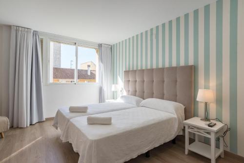 Urbe10 Atarazanas Premium Loft 4, Malaga, Spain
