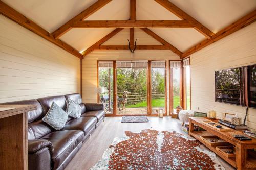 Gallery image of Wits End Log Cabin in Warwick