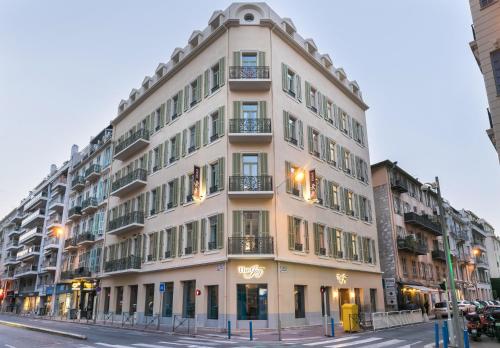 Budova, kde se hotel nachází