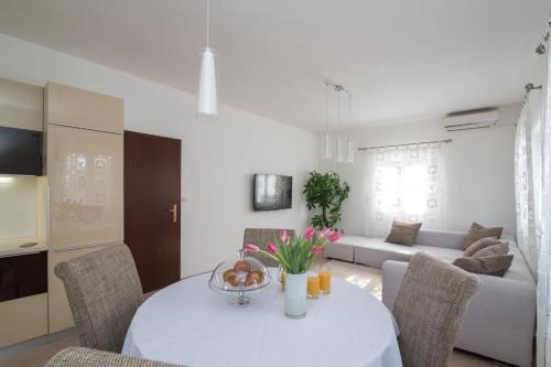 TV a/nebo společenská místnost v ubytování Apartment Marcela