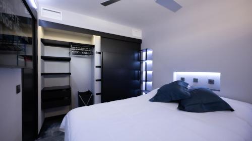 La Farola - Luxury Domotic Flat in Puerto Deportivo