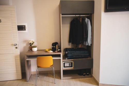 TV o dispositivi per l'intrattenimento presso YEASY smart rooms Cefalù