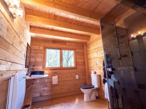 Ένα μπάνιο στο Les Lodges Du Reynou