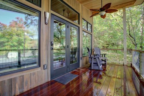 French Broad Chalet – Photos 5