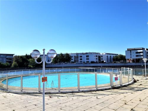 Πισίνα στο ή κοντά στο L'Atrium de la Sole