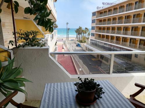 Urbanización Bahía Mar con piscina