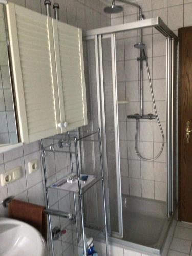 Bilik mandi di Ferienwohnung Zur Kartause