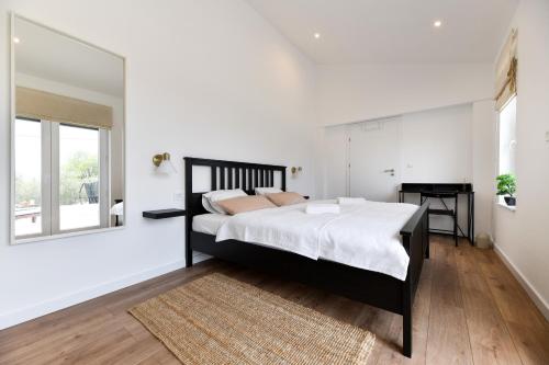 Posteľ alebo postele v izbe v ubytovaní Wonderful Holiday House Bruno with heated pool
