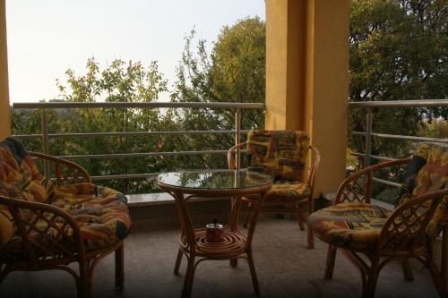 Balkoni atau teres di Apartments Nagj