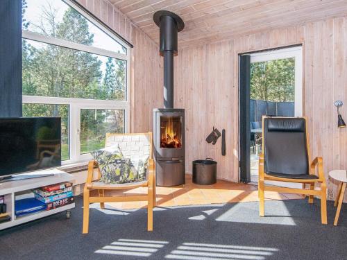 Gallery image of 12 person holiday home in Blåvand in Ho
