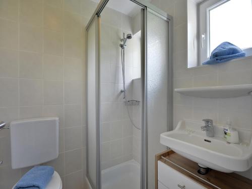 Kúpeľňa v ubytovaní Rosenhof am See Ferienwohnung Silberdistel