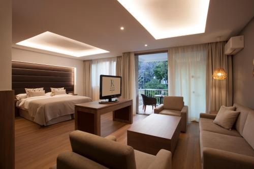 Gallery image of Hotel Colon Rambla in Santa Cruz de Tenerife