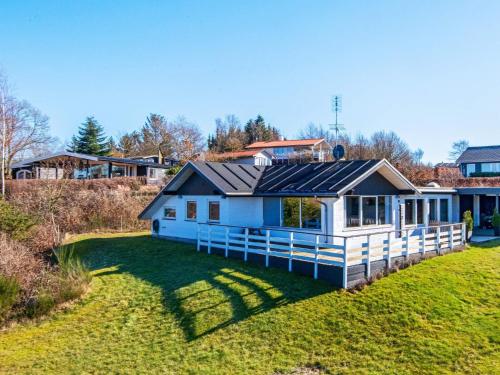 Gallery image of 8 person holiday home in Alling bro in Nørager