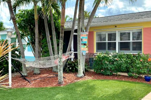 Jensen Beach Home with Hot Tub Walk to Beach!