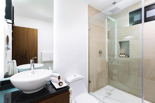 Phòng tắm tại Seven Boutique Apartments Cancún