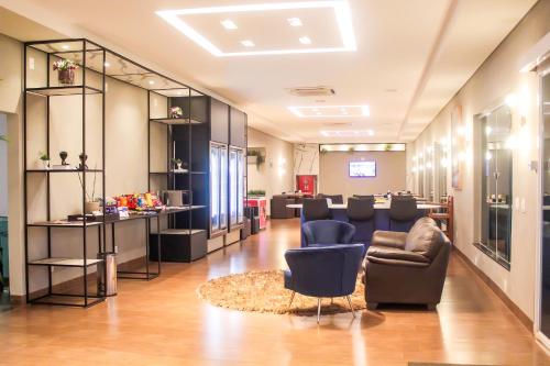 Ruang duduk di ONE HOTEL