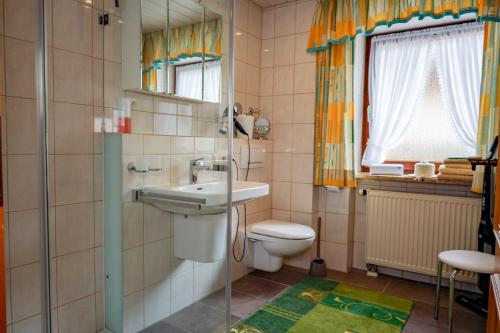 Kamar mandi di Haus Kehlsteinblick Hettegger