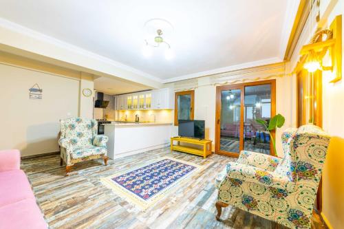Χώρος καθιστικού στο Villa Jasmin Selimiye -with pool Daily Weekly Rentals