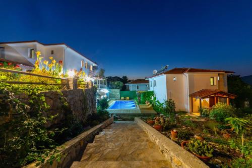 Πισίνα στο ή κοντά στο Villa Jasmin Selimiye -with pool Daily Weekly Rentals