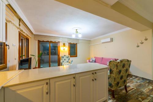 Χώρος καθιστικού στο Villa Jasmin Selimiye -with pool Daily Weekly Rentals