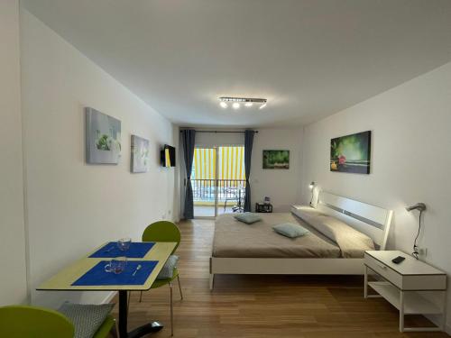 Modern Studio in Eldorado Quicksilver near the beach