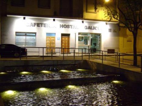 Hostal o pensión Cafetería HOSTAL GALICIA (España Don Benito ...