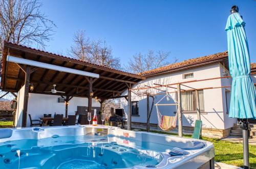 Fotografie z fotogalerie ubytování Guest House Stoyanovata Kashta - Стояновата къща v destinaci Elena